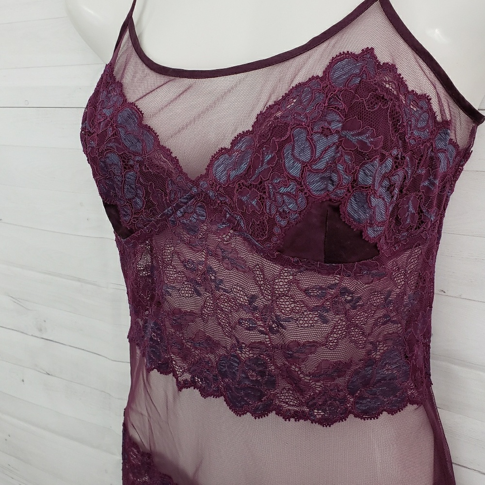 XS Victoria's Secret purple lingerie top - Picture 2 of 5